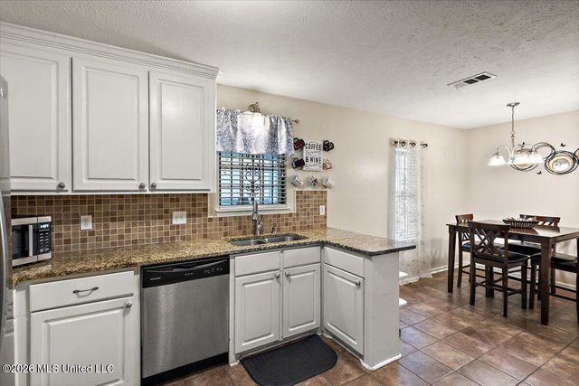 6 Canary Place, Jackson, MS 39204