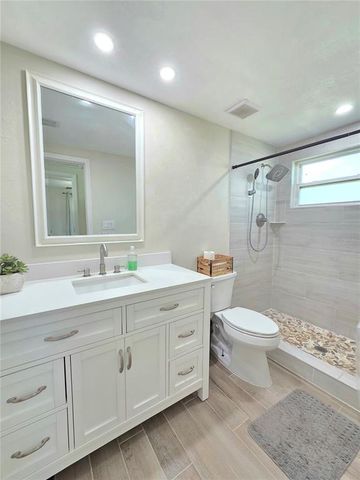 106 5TH STREET NW, Ruskin, FL 33570