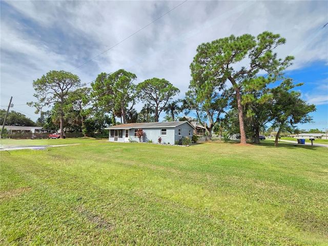 106 5TH STREET NW, Ruskin, FL 33570