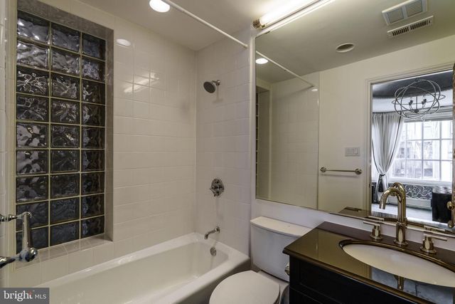 1809 DELANCEY PL, Philadelphia, PA 19103