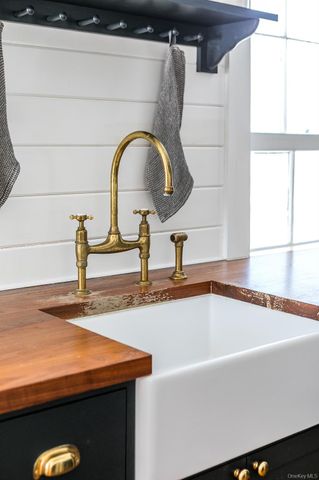 8 George Sickle Road, Saugerties, NY 12477