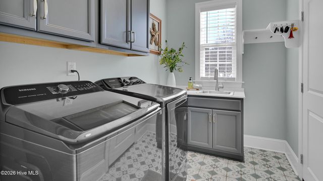 3179 Emery Drive, Greenville, NC 27858