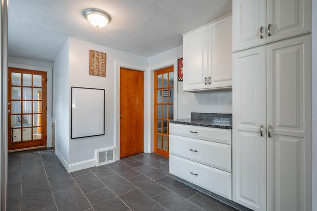 14 Gove Street, Manchester, NH 03102
