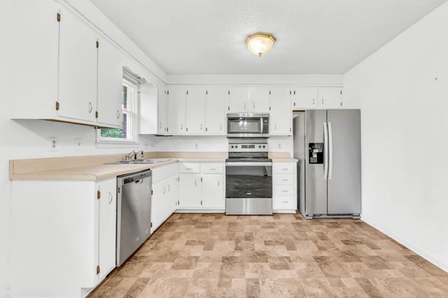 309 Dale Ter, Clarksville, TN 37042