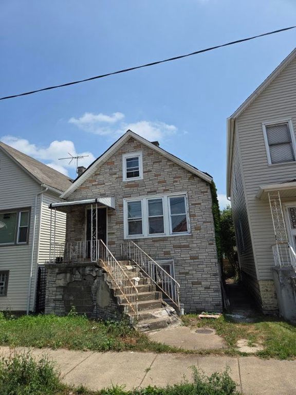 8227 S Commercial Avenue, Chicago, IL 60617