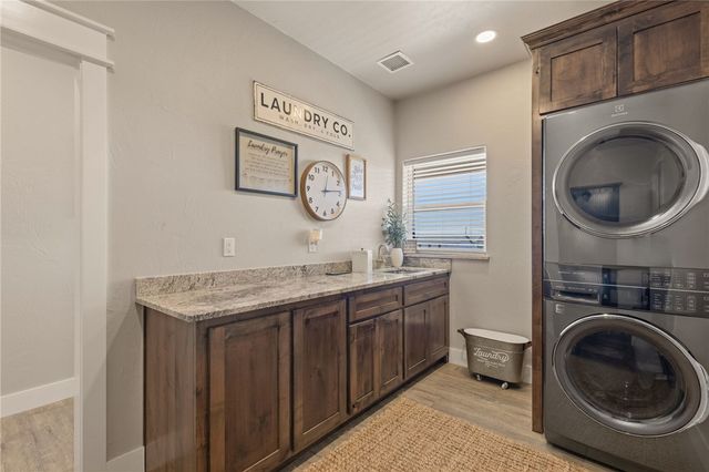 139172 HWY 82, Tahlequah, OK 74464