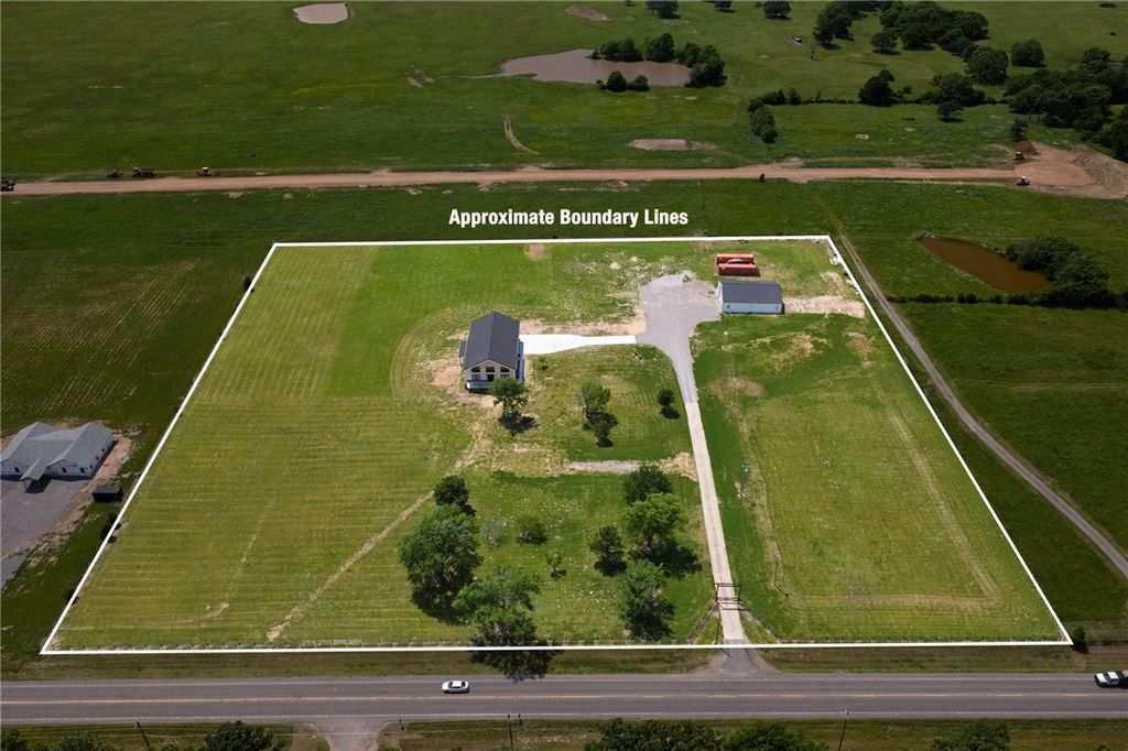 139172 HWY 82, Tahlequah, OK 74464