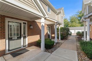 3394 Lenox Village Drive 234, Fairlawn, OH 44333