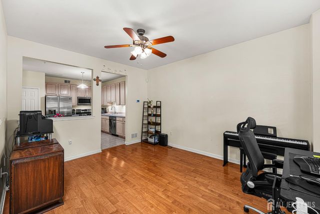 186 Sunshine Drive, Piscataway, NJ 08854