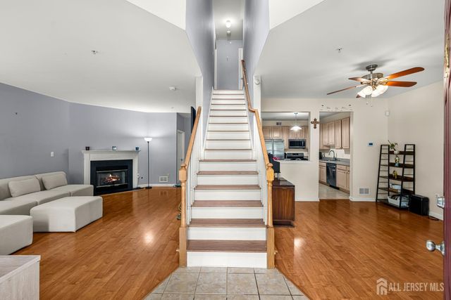 186 Sunshine Drive, Piscataway, NJ 08854