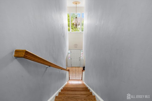 186 Sunshine Drive, Piscataway, NJ 08854