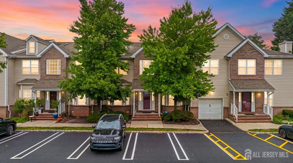 186 Sunshine Drive, Piscataway, NJ 08854