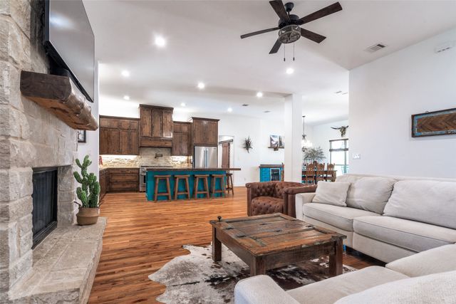 626 Lone Tree Road, Nevada, TX 75173