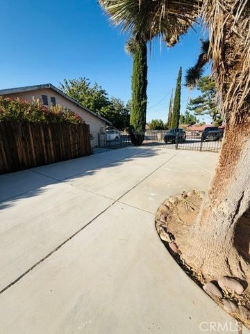 7602 MONTROSE AVENUE, Hesperia, CA 92345