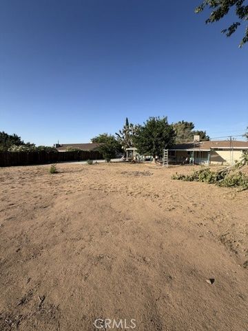 7602 MONTROSE AVENUE, Hesperia, CA 92345