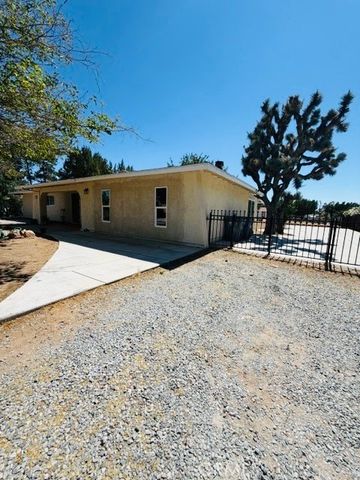 7602 MONTROSE AVENUE, Hesperia, CA 92345