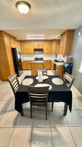 7602 MONTROSE AVENUE, Hesperia, CA 92345
