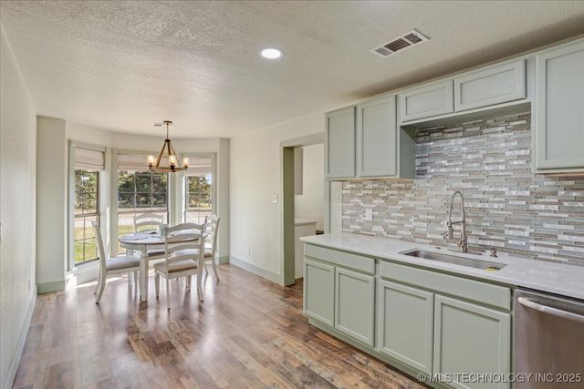 1061 Simons Road, Durant, OK 74701