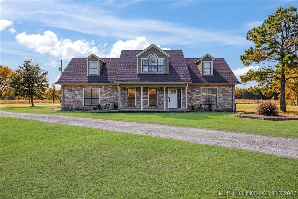 1061 Simons Road, Durant, OK 74701