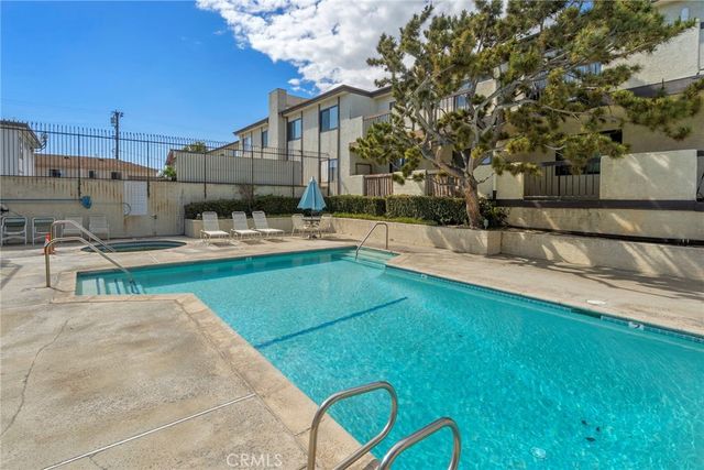 15000 Halldale Avenue 213, Gardena, CA 90247