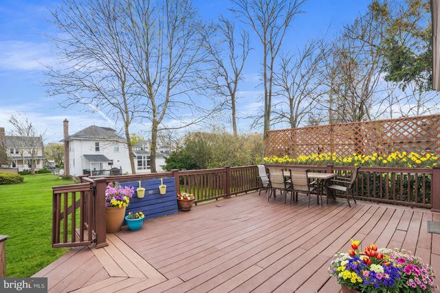 521 STRATHMORE RD, Havertown, PA 19083