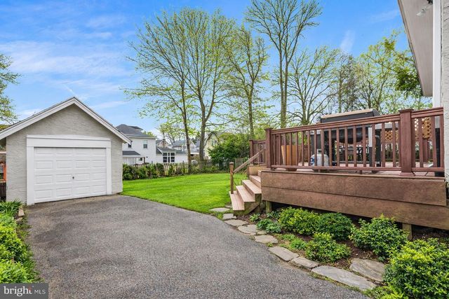 521 STRATHMORE RD, Havertown, PA 19083