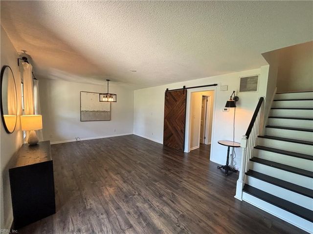 723 Sir Walter CIR, Virginia Beach, VA 23452