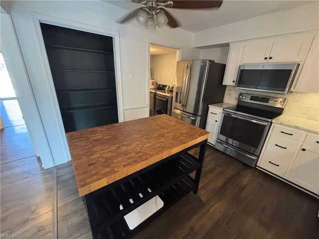 723 Sir Walter CIR, Virginia Beach, VA 23452