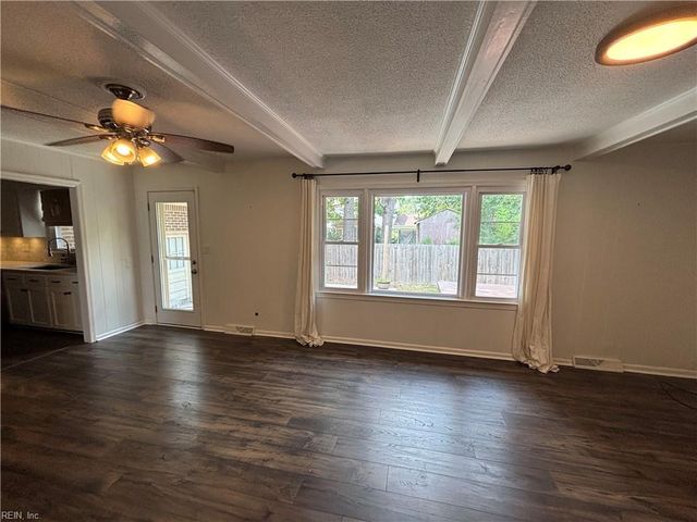 723 Sir Walter CIR, Virginia Beach, VA 23452