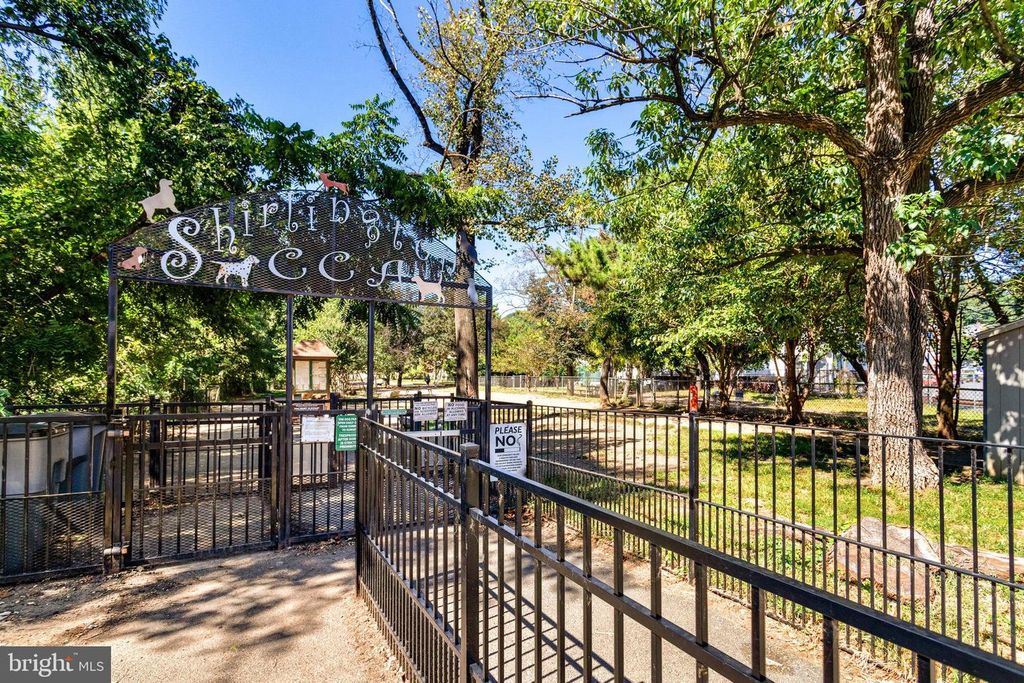 4600 S FOUR MILE DR #612, Arlington, VA 22204