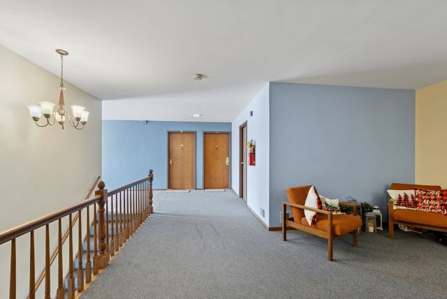 7333 Grand Avenue 204, Downers Grove, IL 60516