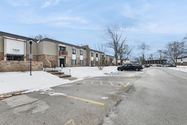 7333 Grand Avenue 204, Downers Grove, IL 60516