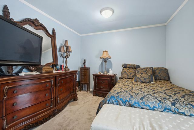 7333 Grand Avenue 204, Downers Grove, IL 60516