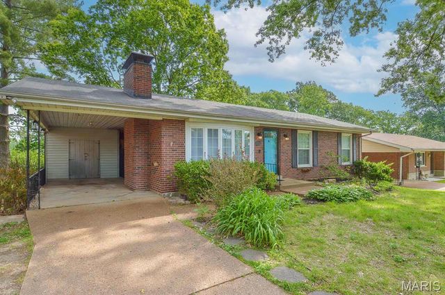 8720 Brookview Drive, Crestwood, MO 63126