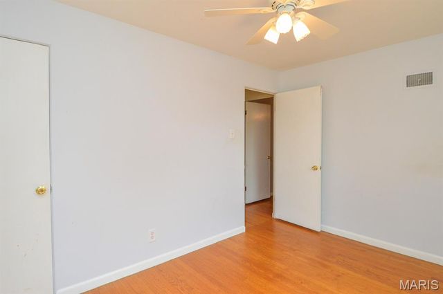 8720 Brookview Drive, Crestwood, MO 63126