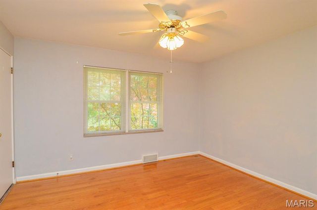 8720 Brookview Drive, Crestwood, MO 63126