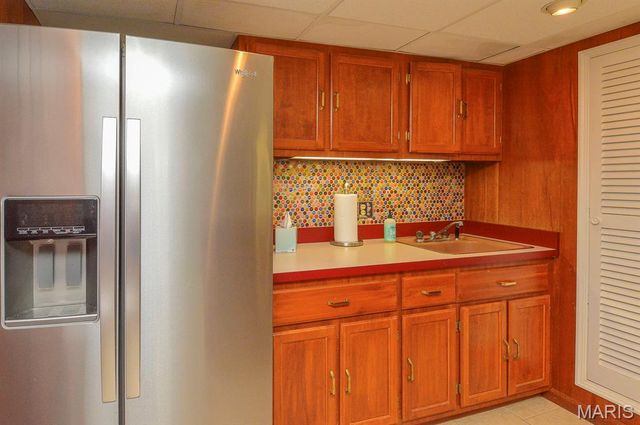 8720 Brookview Drive, Crestwood, MO 63126