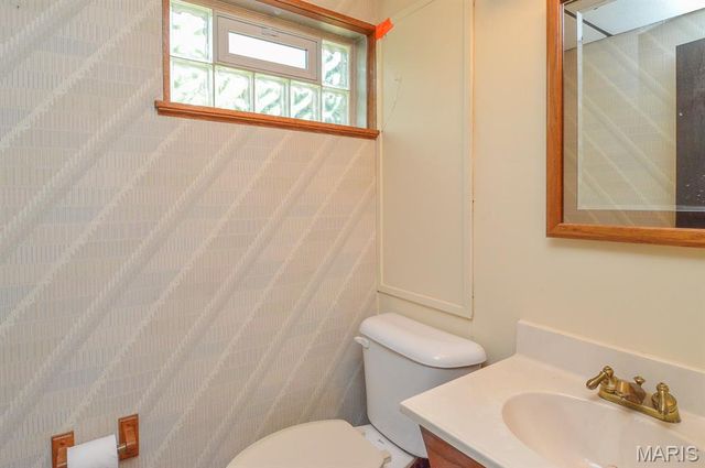 8720 Brookview Drive, Crestwood, MO 63126