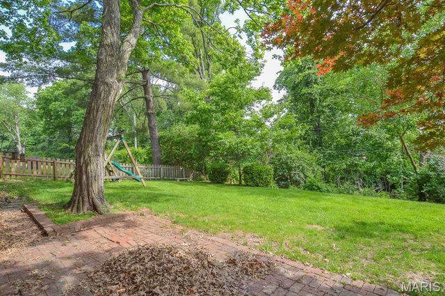 8720 Brookview Drive, Crestwood, MO 63126