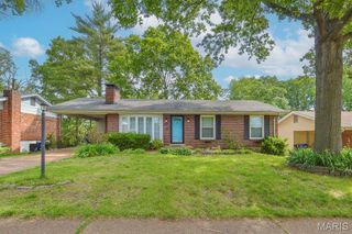 8720 Brookview Drive, Crestwood, MO 63126