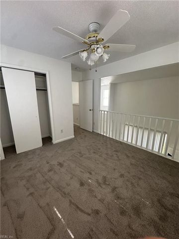 4 Marigold LN, Hampton, VA 23663