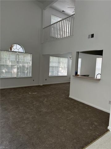 4 Marigold LN, Hampton, VA 23663
