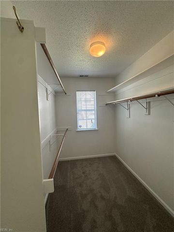 4 Marigold LN, Hampton, VA 23663