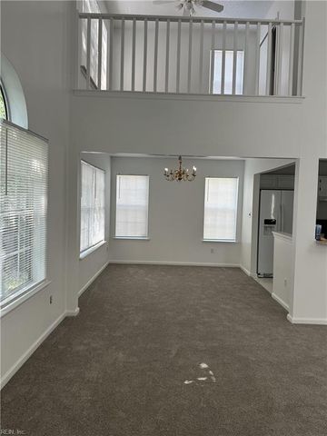 4 Marigold LN, Hampton, VA 23663