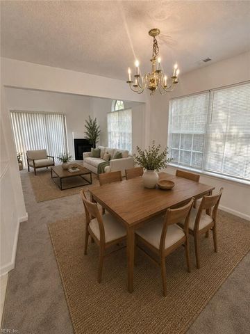 4 Marigold LN, Hampton, VA 23663