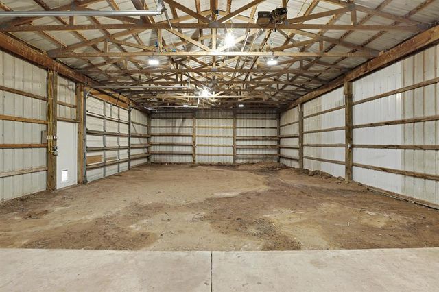 2560 Tori Lane, Newcastle, OK 73065