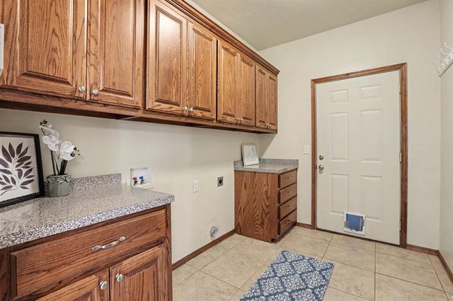 2560 Tori Lane, Newcastle, OK 73065
