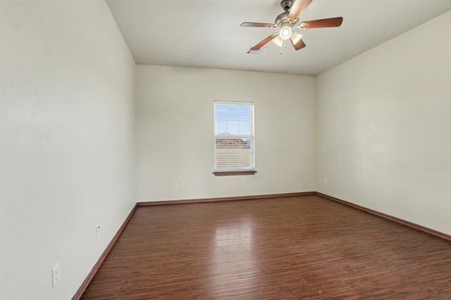 2560 Tori Lane, Newcastle, OK 73065