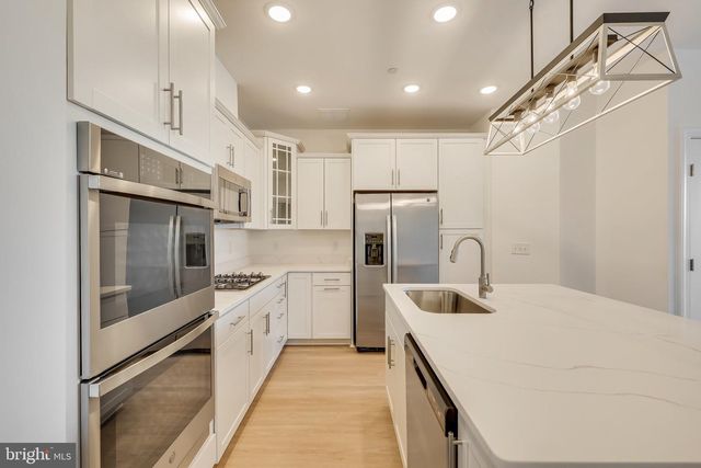 14348 YESLER AVE, Chantilly, VA 20151