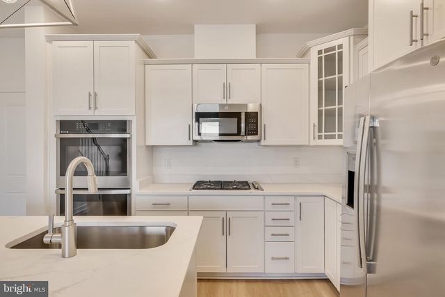 14348 YESLER AVE, Chantilly, VA 20151